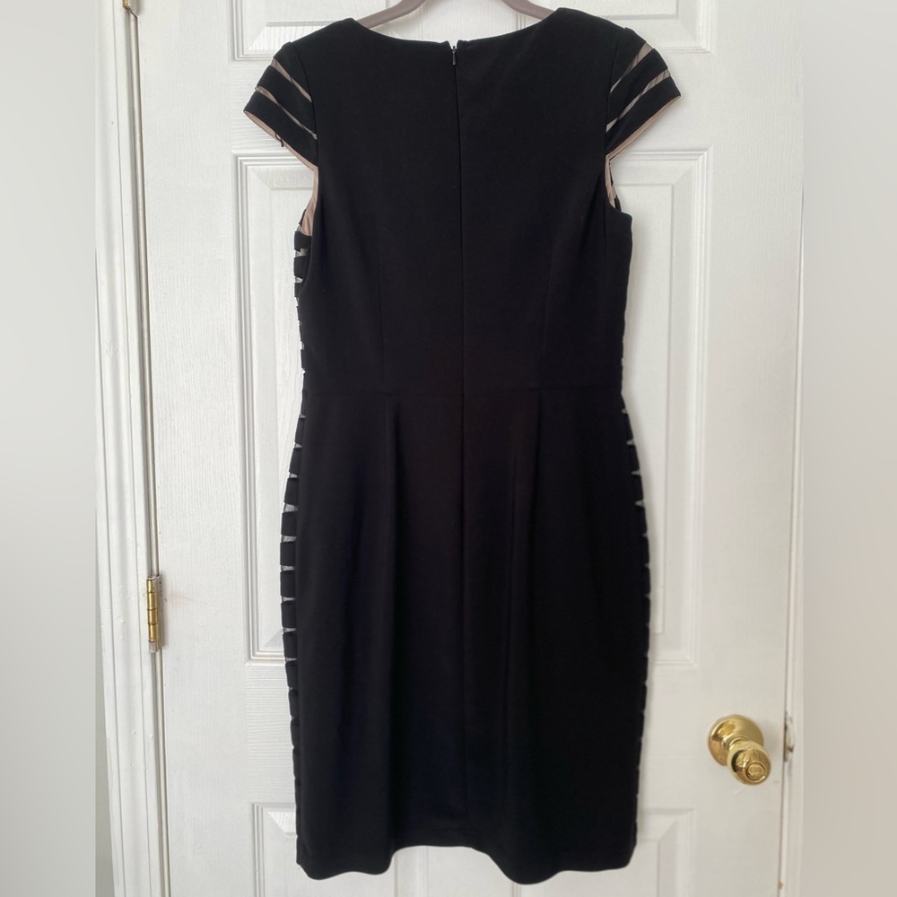 Adrianna Papell Illusion Black
Beige Bandage Slimming Bodycon
Dress size 10 - Picture 3 of 6